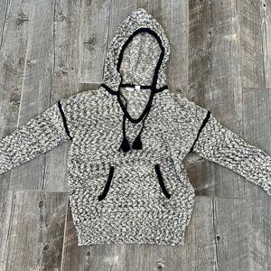 gray roxy sweater size medium